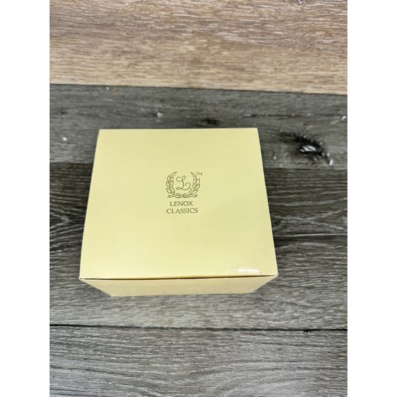 Lenox 2000 Santas Special Delivery Ornament In Box - Picture 2 of 8